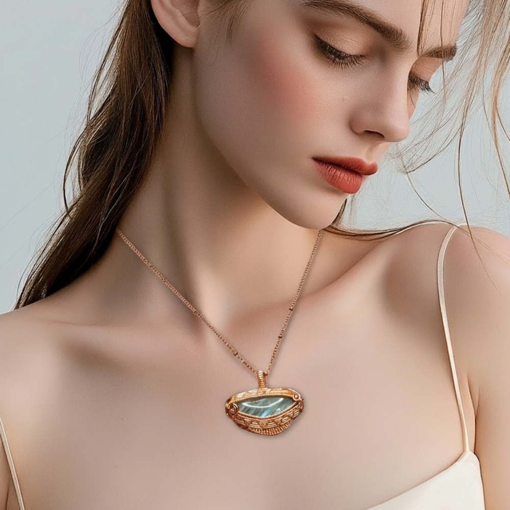 Labradorite Eye Copper Wire Weave Pendant - Picture 5 of 5